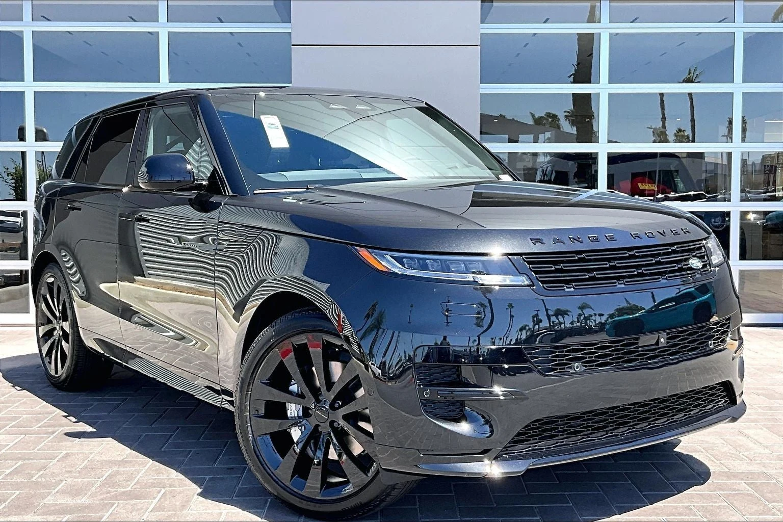 2027 Land Rover Range Rover Sport Dynamic SE (L461), 2/14