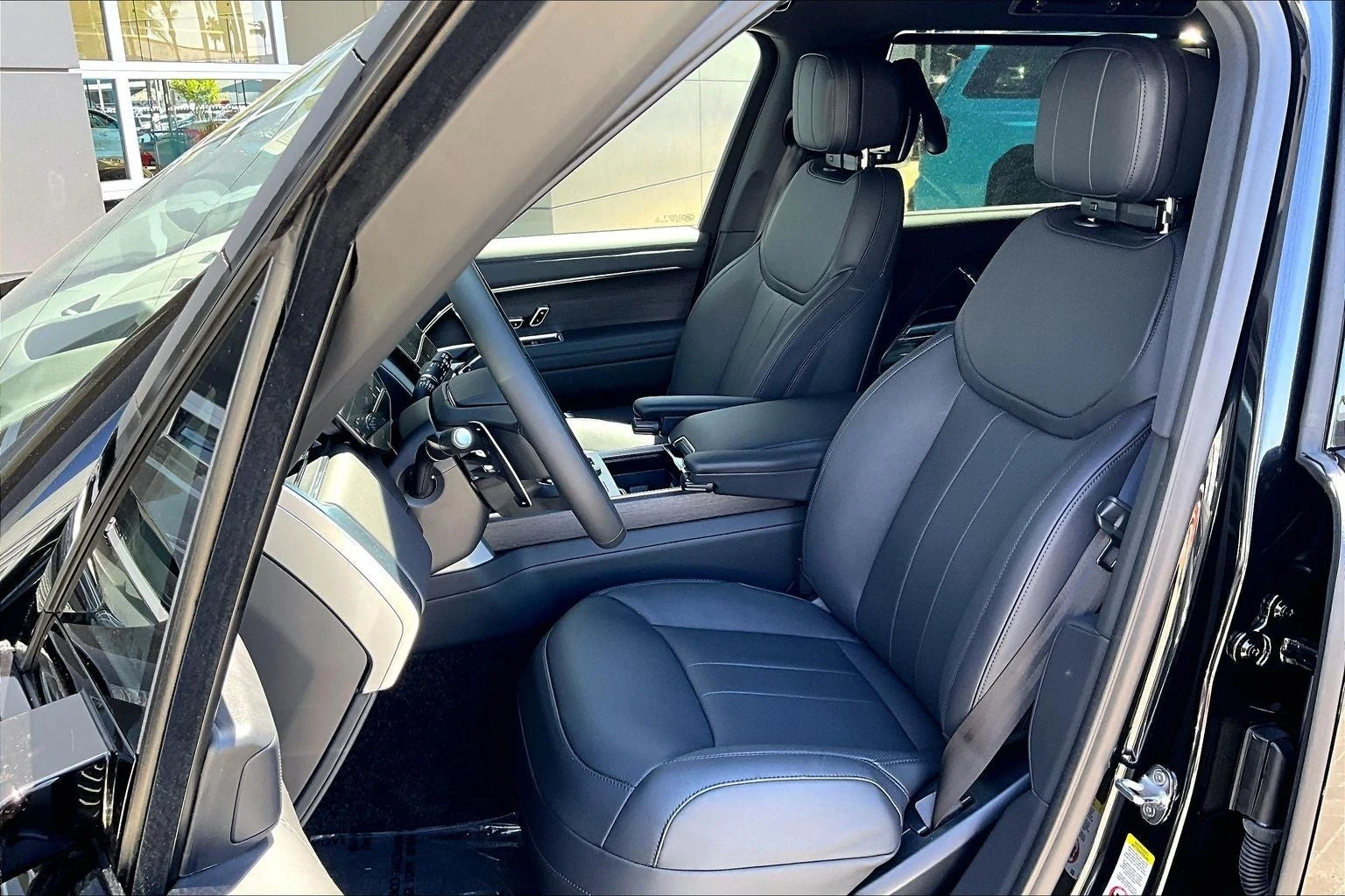 2027 Land Rover Range Rover SE LWB (L460), 9/15