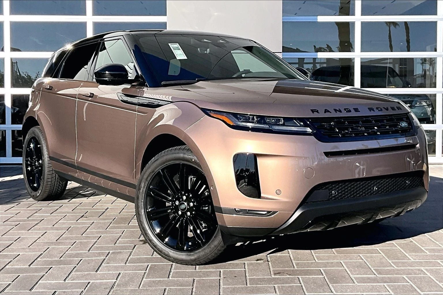 2026 Land Rover Range Rover Evoque S (L551), 2/14
