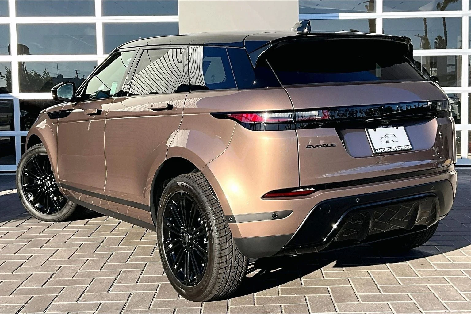 2026 Land Rover Range Rover Evoque S (L551), 3/14