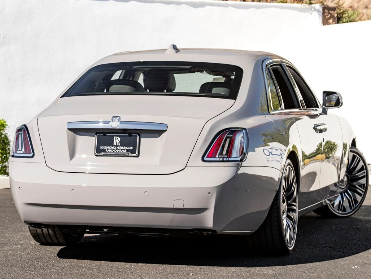 2027 Rolls-Royce Ghost Series II, 2/20