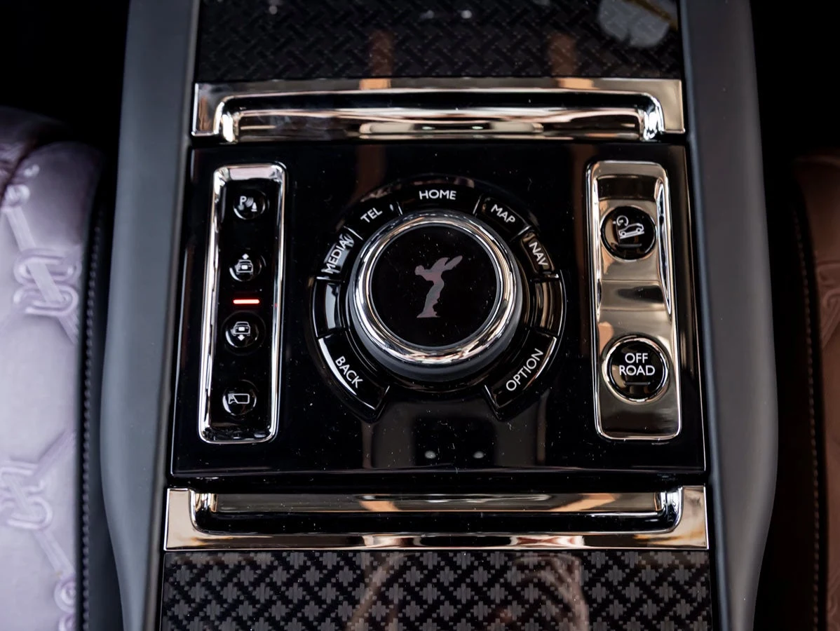 2027 Rolls-Royce Cullinan Black Badge Series II, 18/20