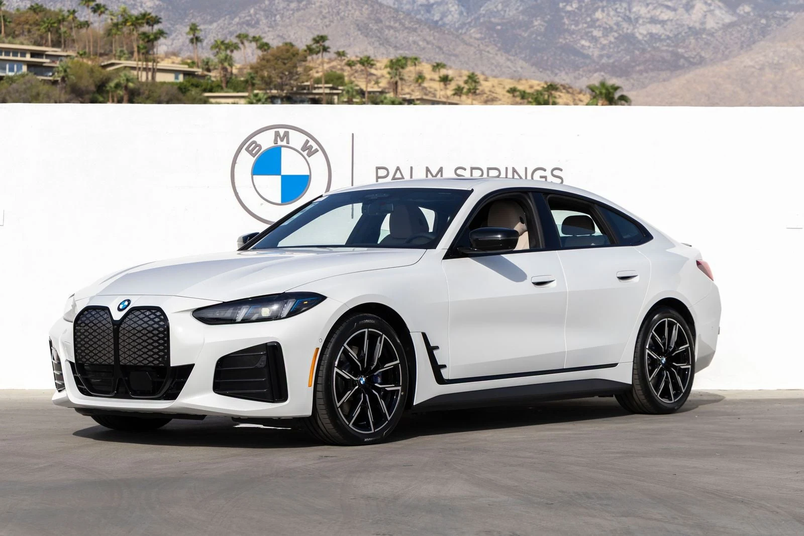 BMW i4 eDrive40 (G26) · Alpine White · Indigo Auto Group