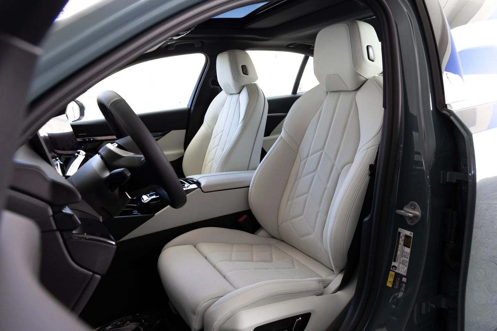 2027 BMW i5 eDrive40 (G60), 18/20
