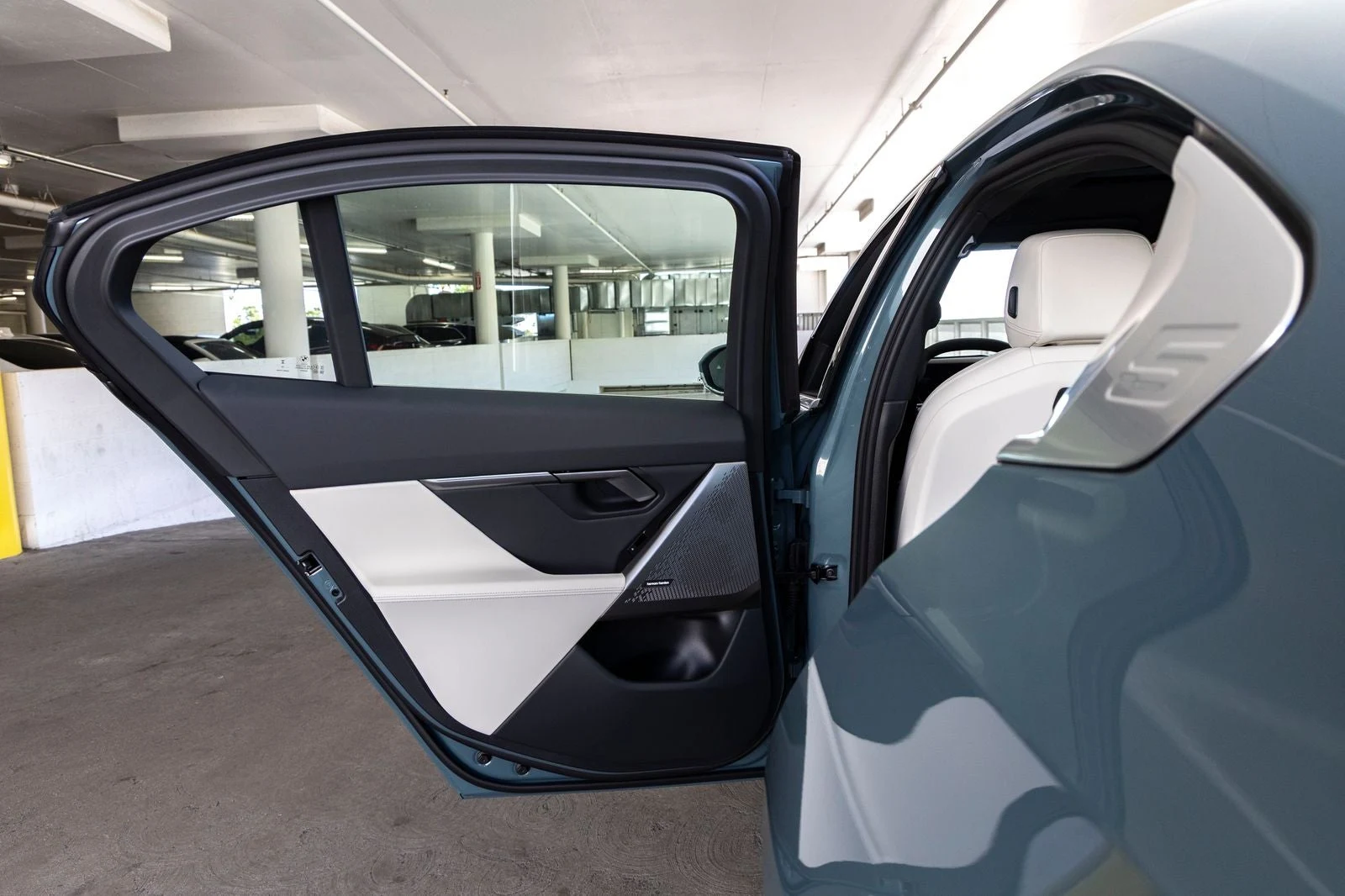 2027 BMW i5 eDrive40 (G60), 19/20