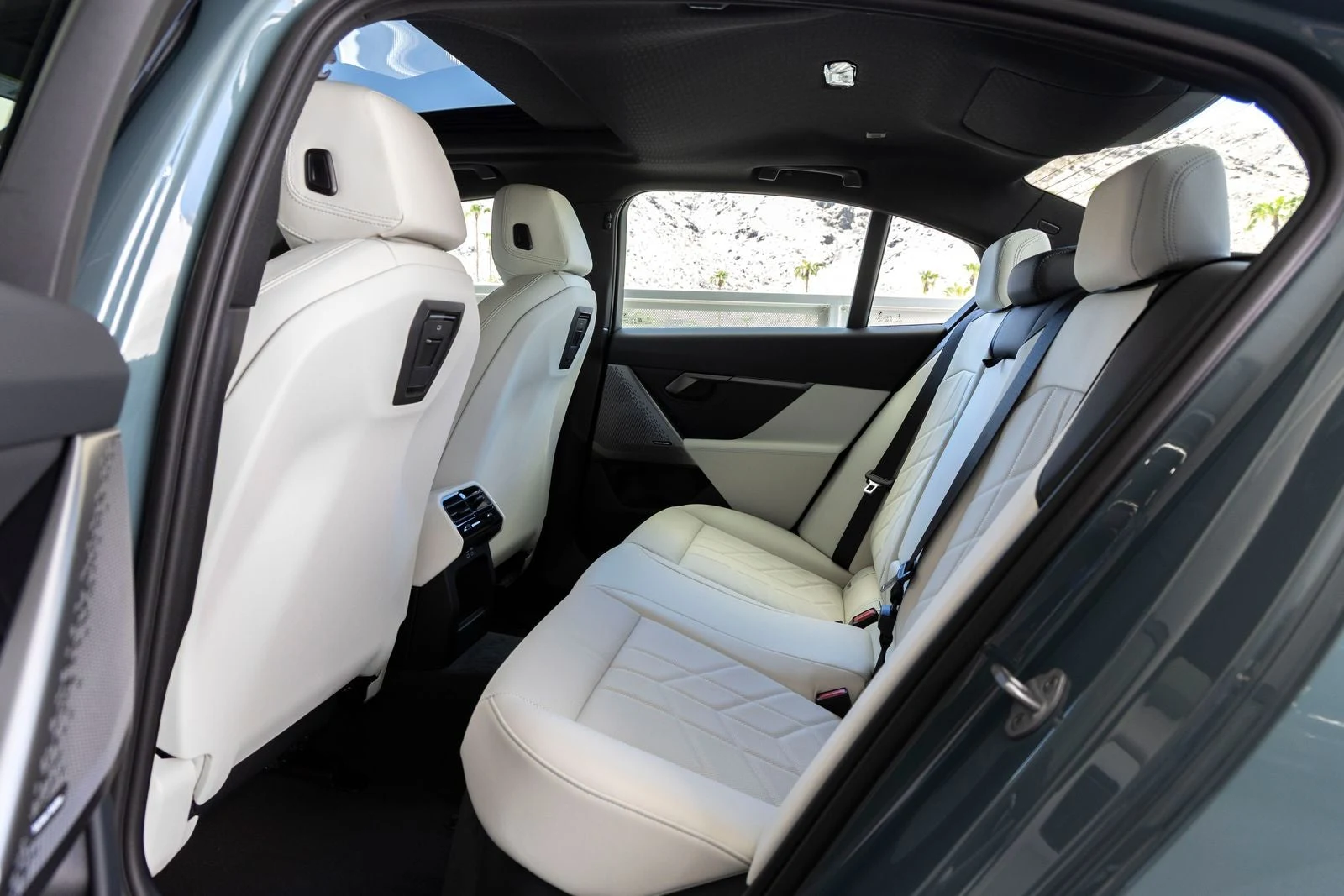 2027 BMW i5 eDrive40 (G60), 20/20