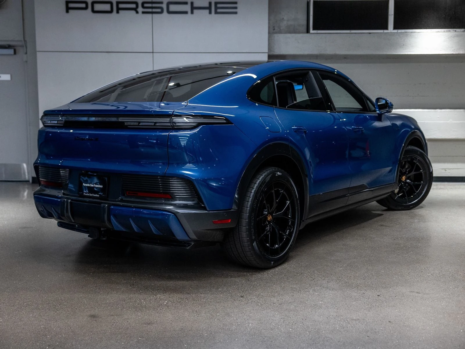 2026 Porsche Cayenne S Coupé Electric (E4), 8/20