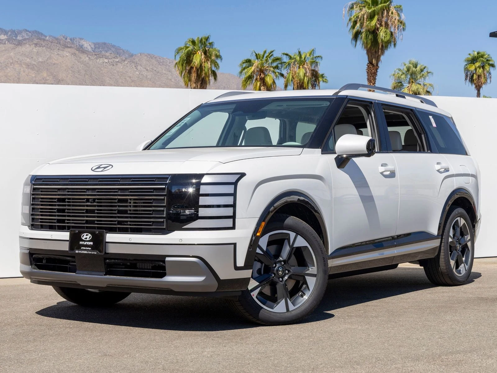 Hyundai Palisade Hybrid Limited (LX3) · Creamy White Pearl · Indigo Auto Group
