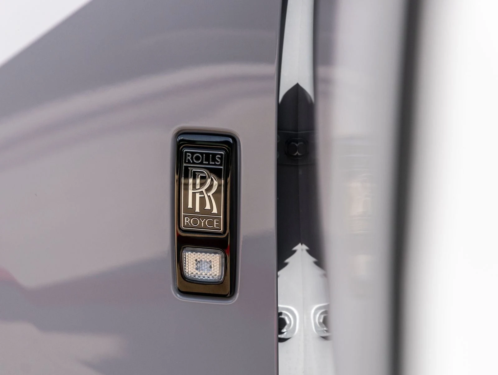 2027 Rolls-Royce Ghost Black Badge Series II, 16/20