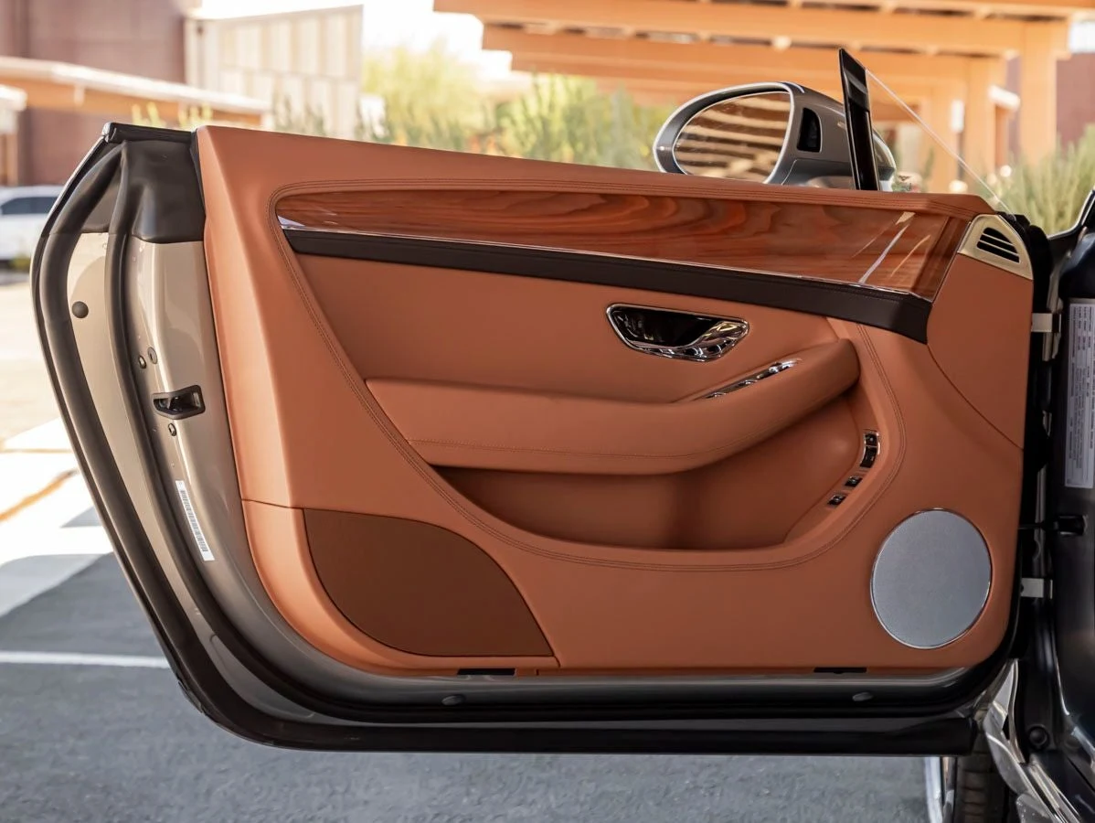 2026 Bentley Continental GTC V8 High Performance Hybrid (4th Generation), 17/20