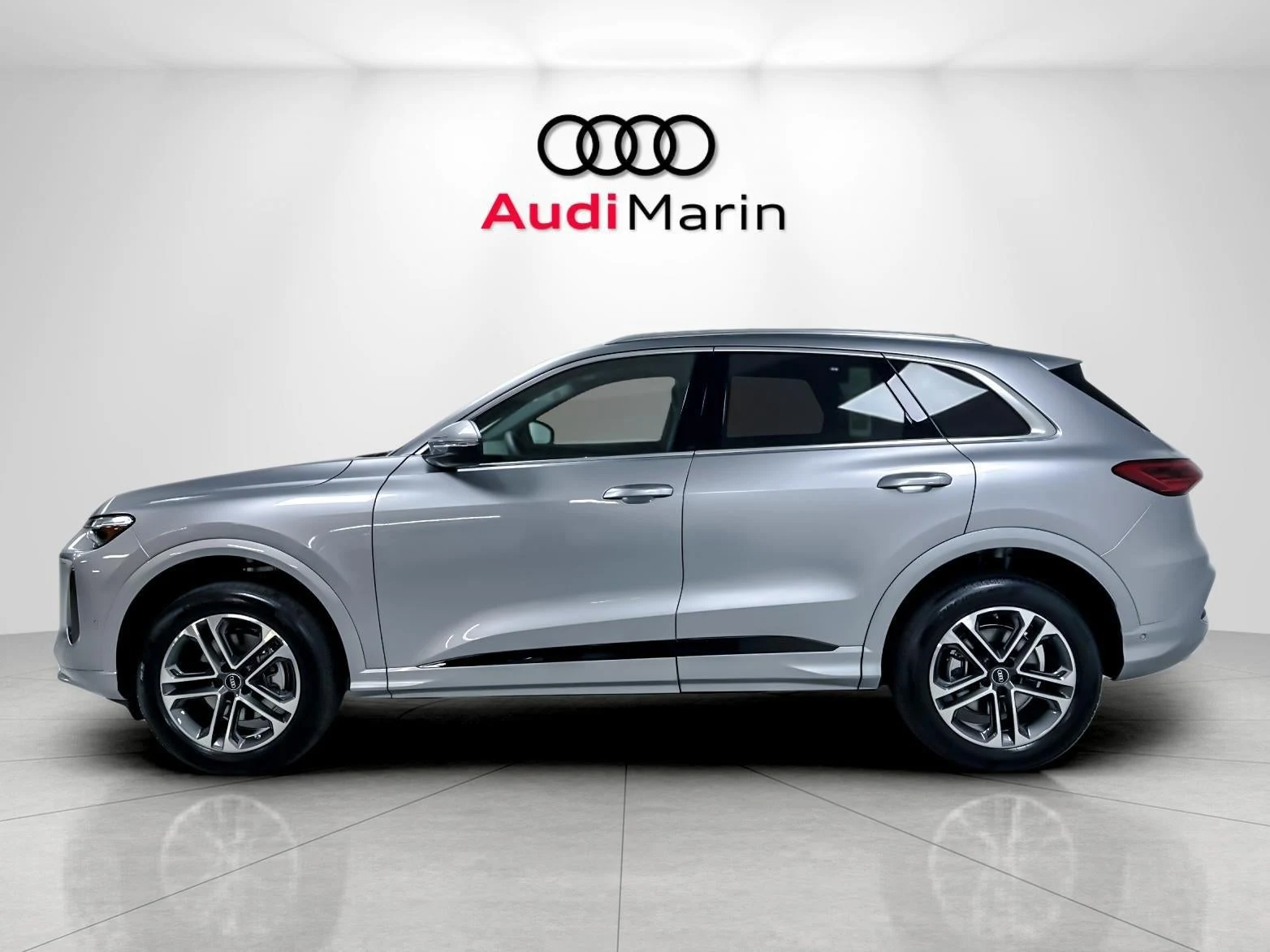 2026 Audi Q5 Premium Plus (GU), 2/20