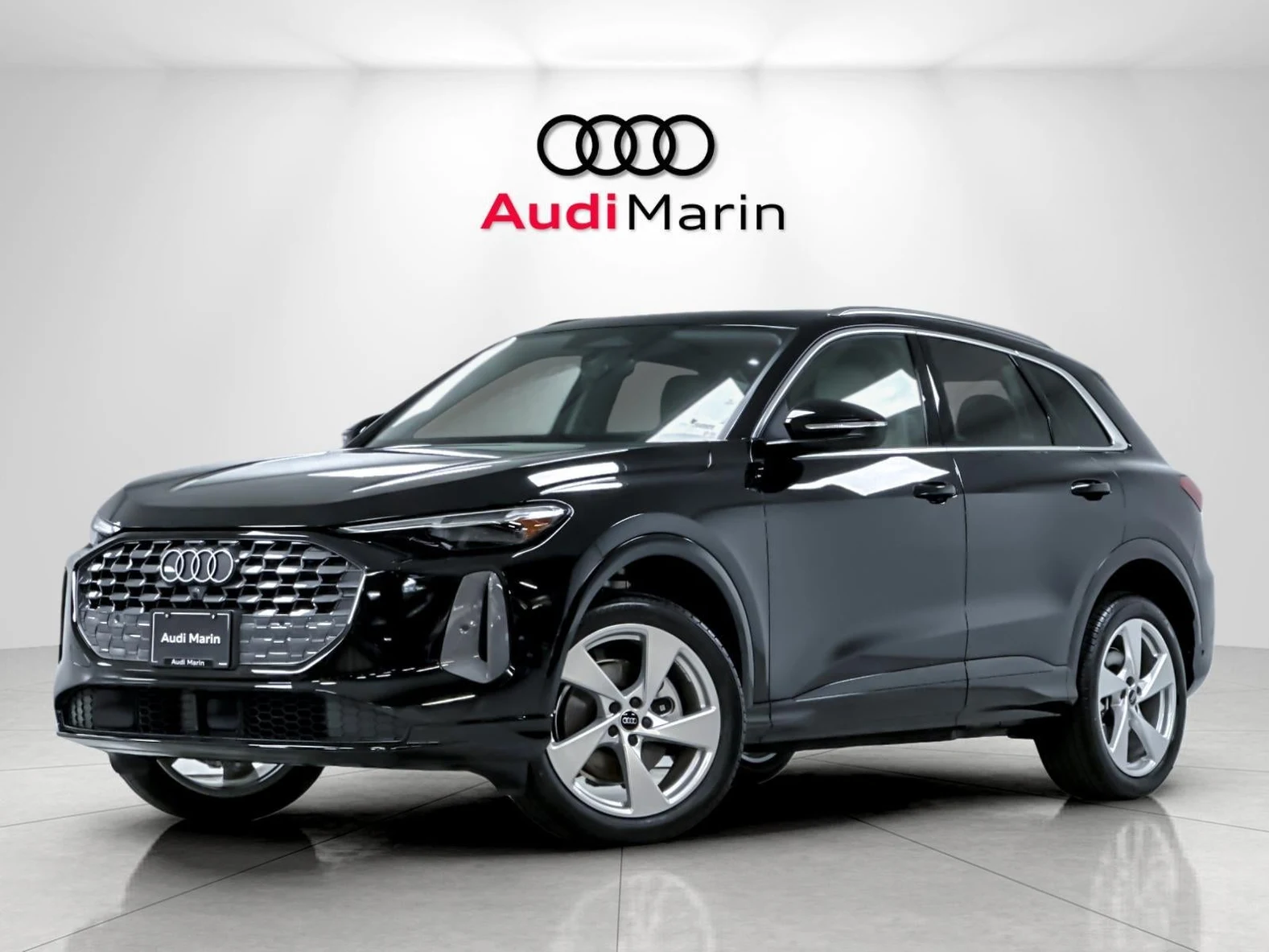 Audi Q5 Premium Plus (GU) · Mythos Black Metallic · Indigo Auto Group