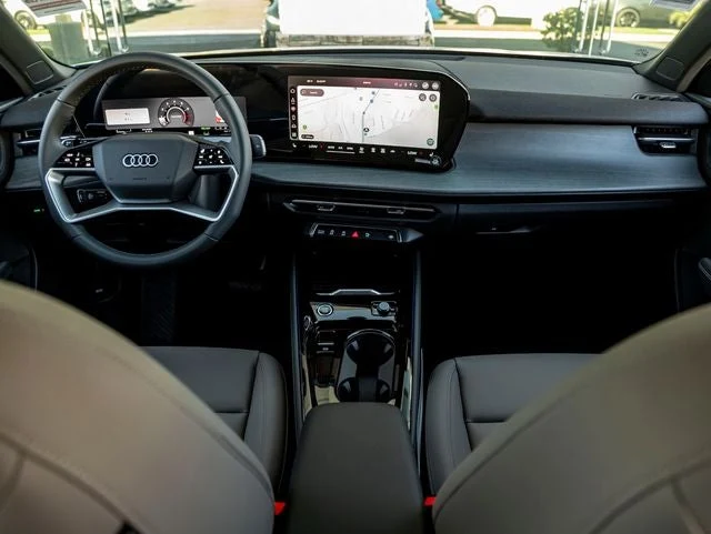 2026 Audi Q3 S line quattro (FJ), 19/20
