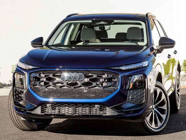 Audi Q3 S line quattro (FJ) · Navarra Blue Metallic · Indigo Auto Group