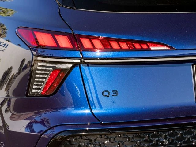 2026 Audi Q3 S line quattro (FJ), 11/20