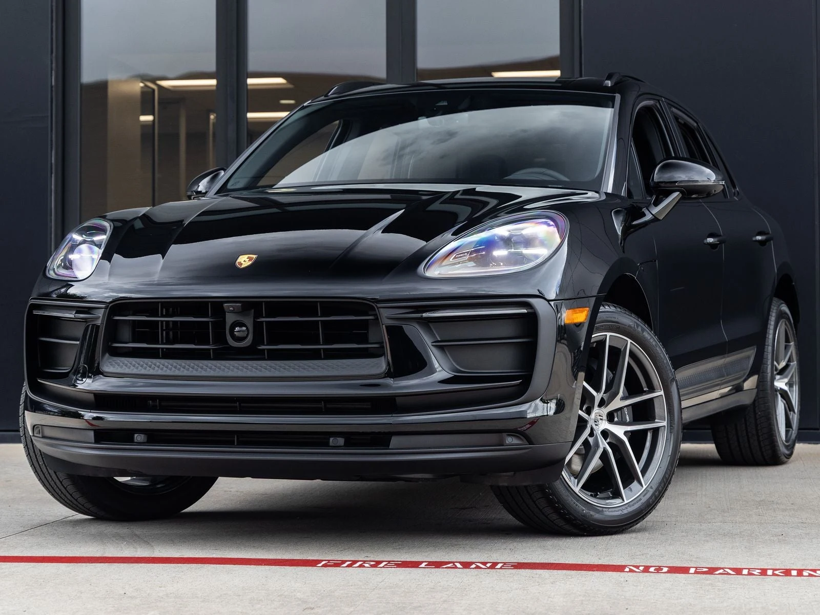 Porsche Macan (95B) · black · Indigo Auto Group