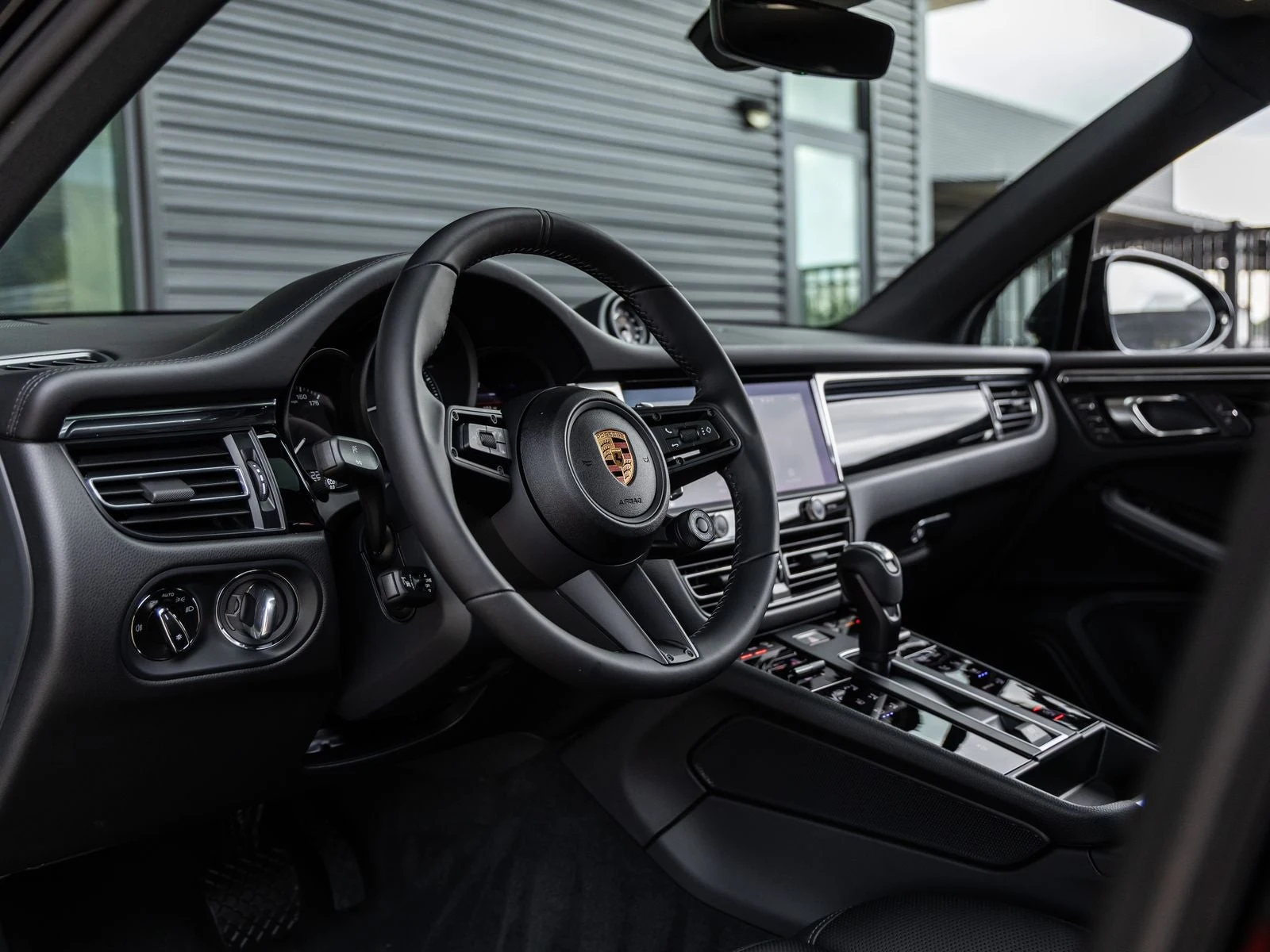 2026 Porsche Macan (95B), 4/20