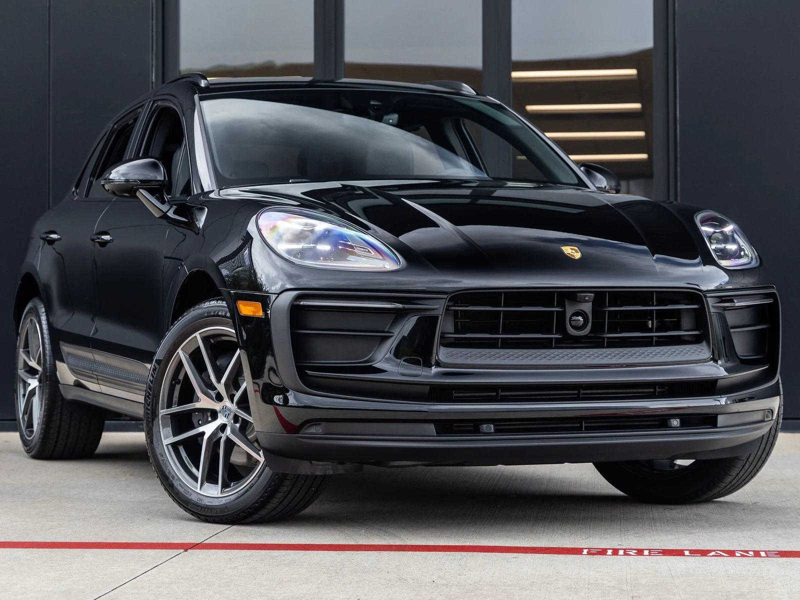 2026 Porsche Macan (95B), 6/20