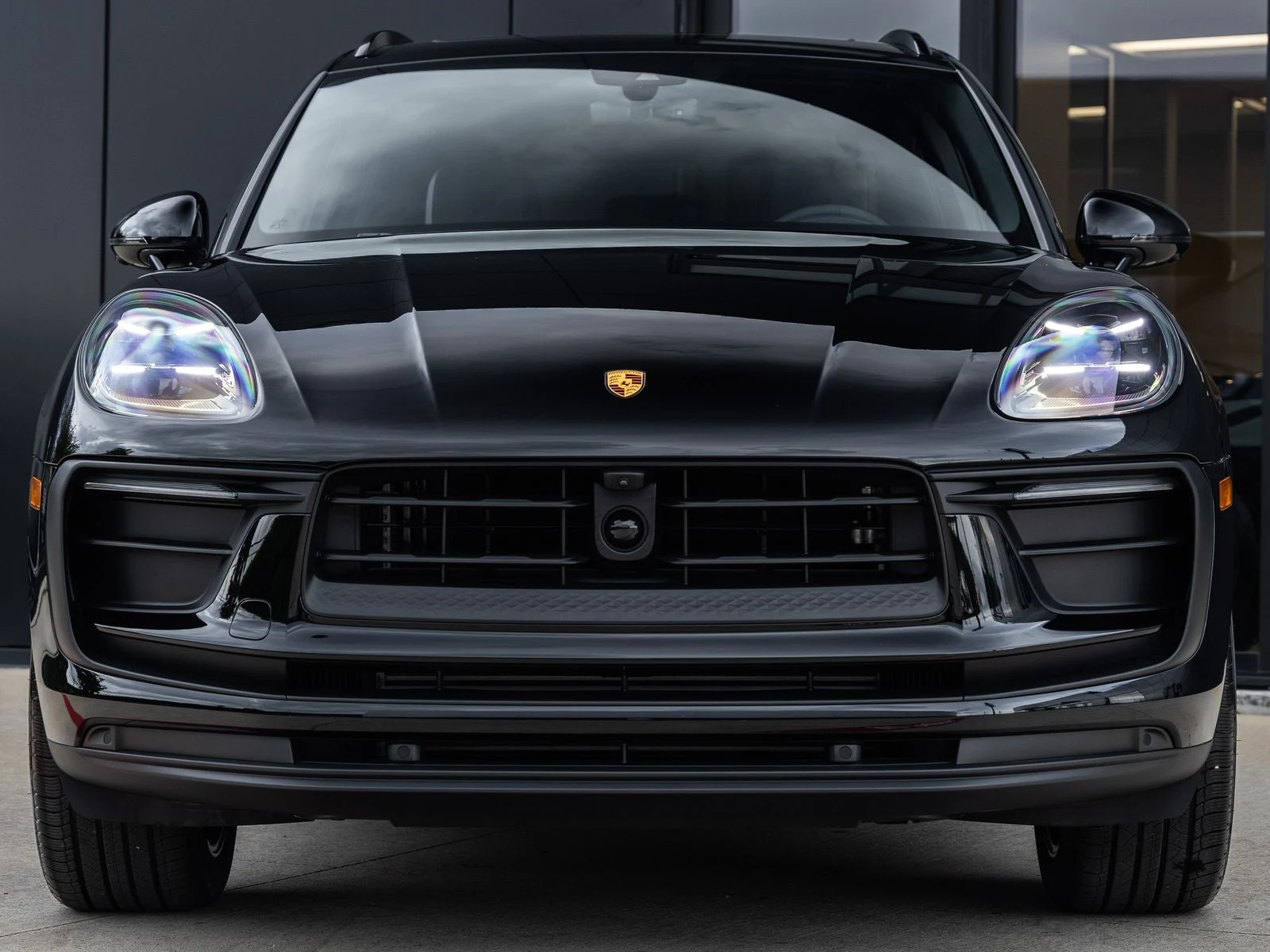 2026 Porsche Macan (95B), 8/20