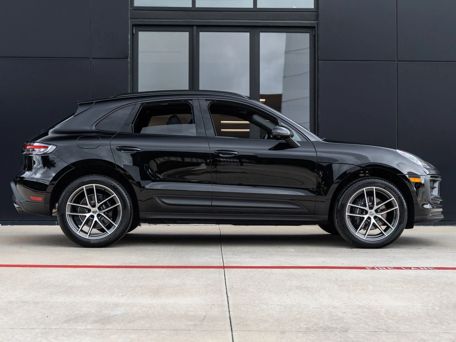 2026 Porsche Macan (95B), 12/20