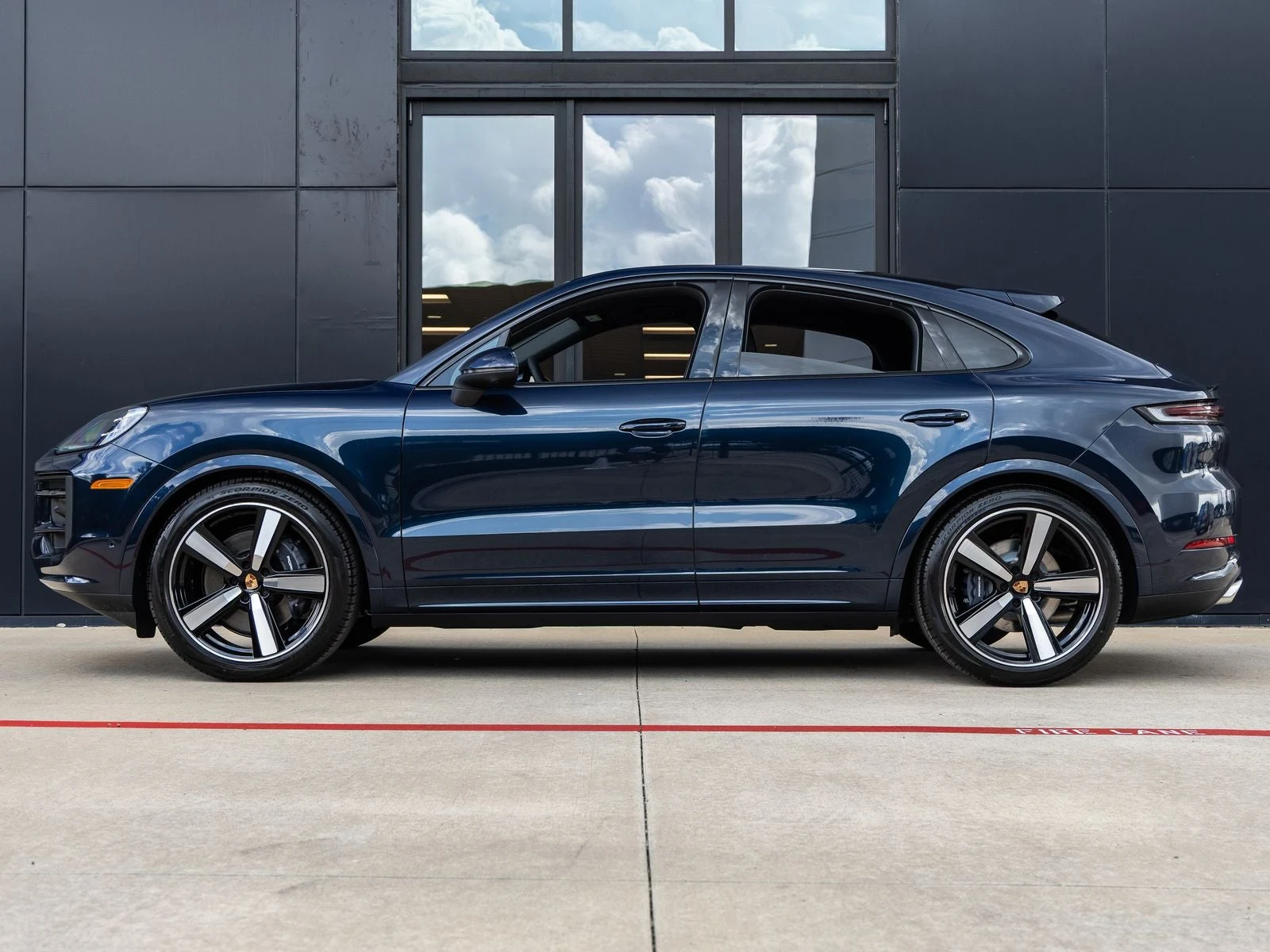 2026 Porsche Cayenne Coupé (3rd Generation), 2/20