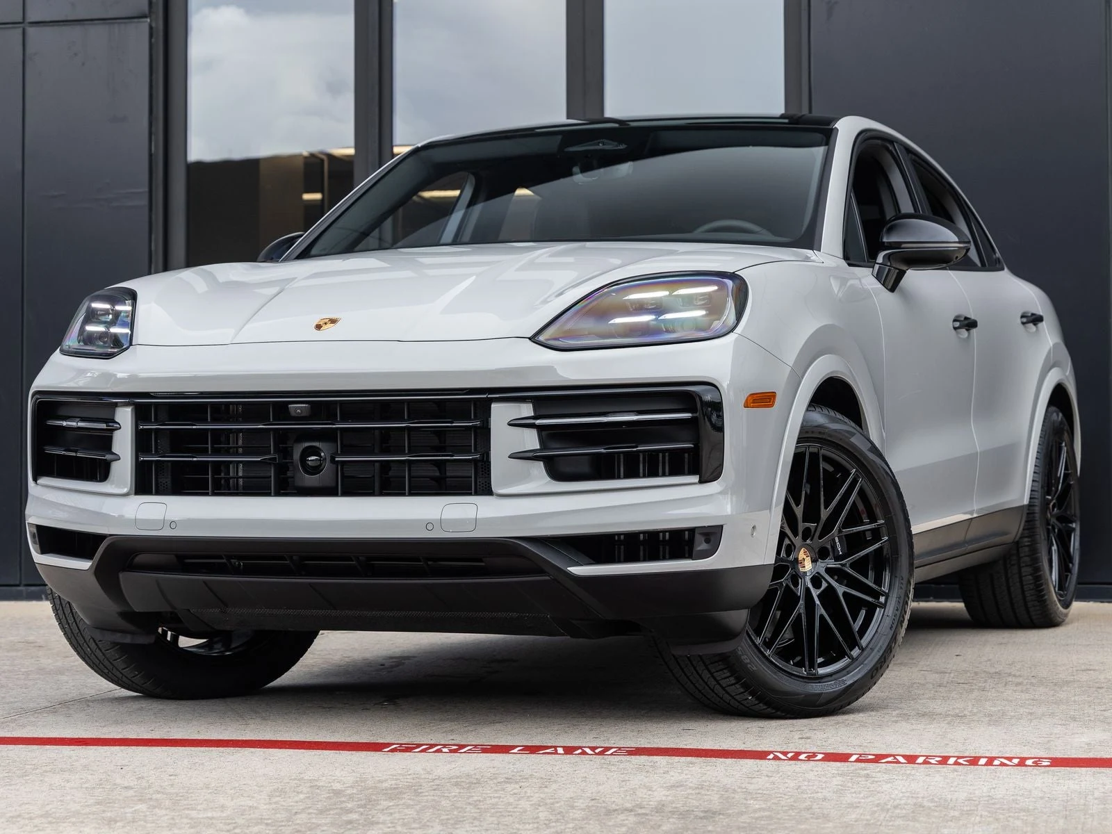 Porsche Cayenne Coupé (3rd Generation) · Chalk · Indigo Auto Group