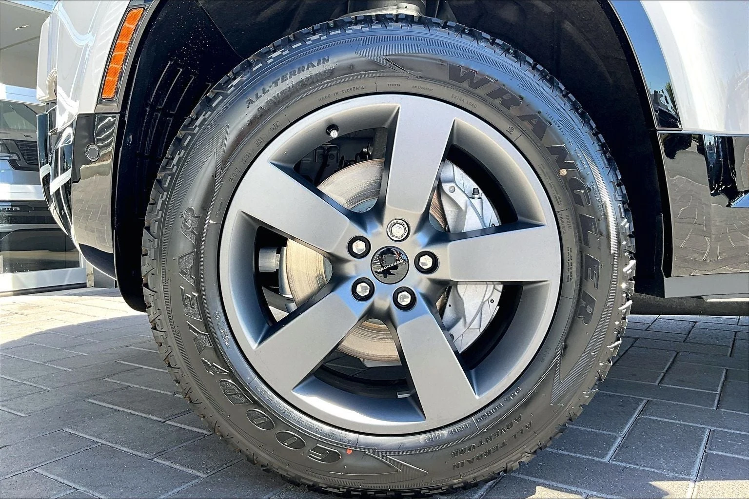 2026 Land Rover Defender 110 X-Dynamic SE (L663), 12/14