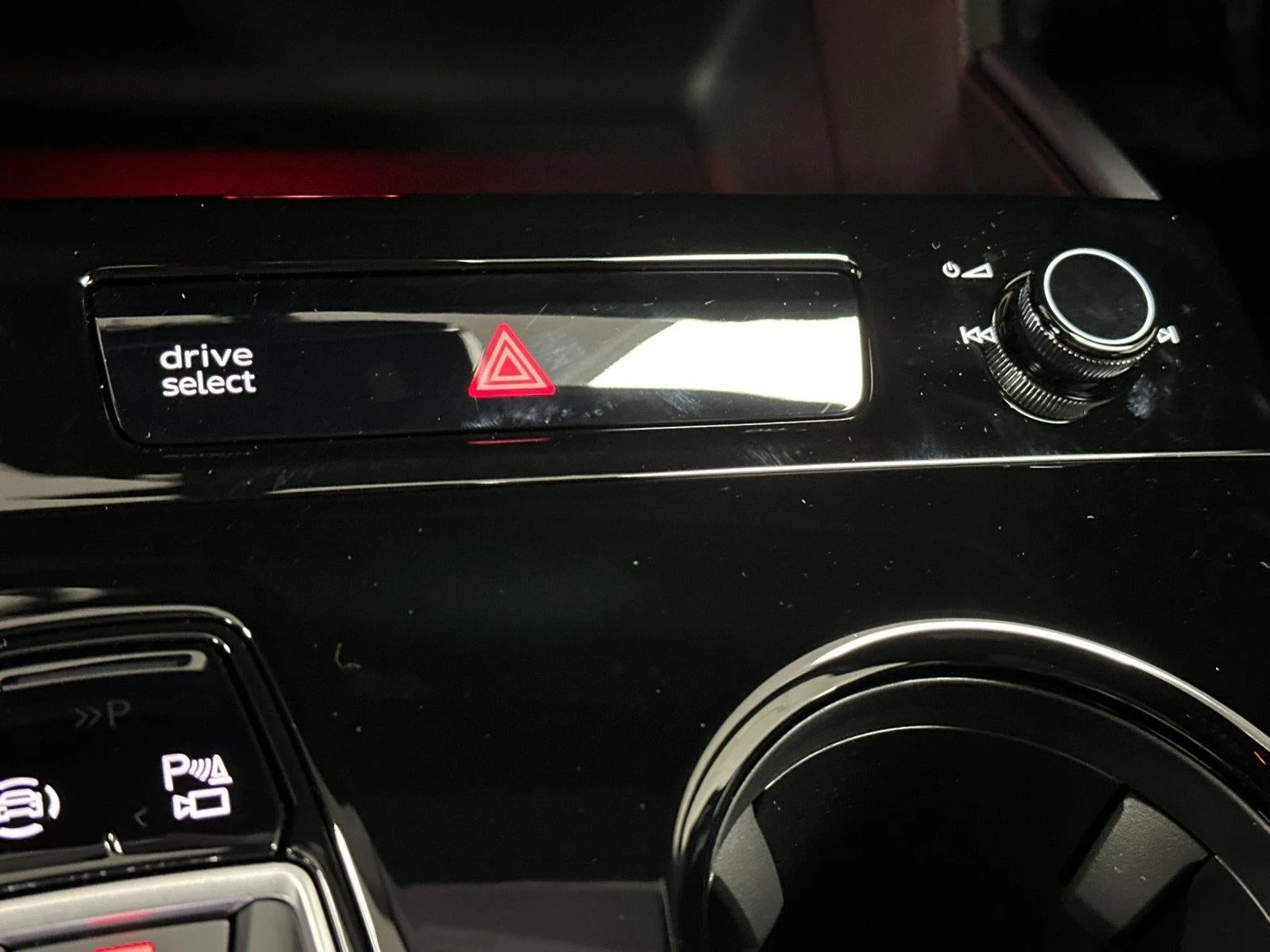 2027 Audi SQ6 e-tron Sportback Premium Plus, 20/20