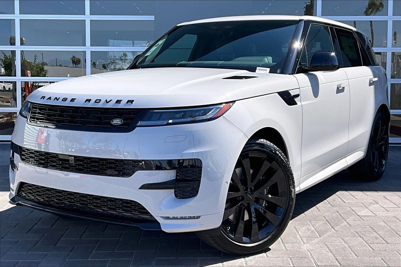Land Rover Range Rover Sport Dynamic SE (L461) · Borasco Grey Metallic · Indigo Auto Group