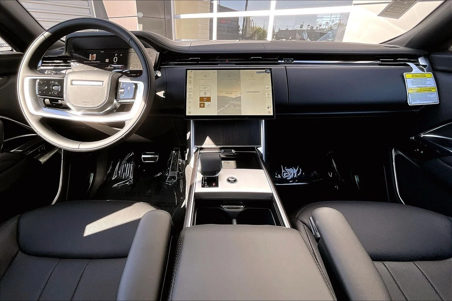 2026 Land Rover Range Rover SE LWB (L460), 5/15