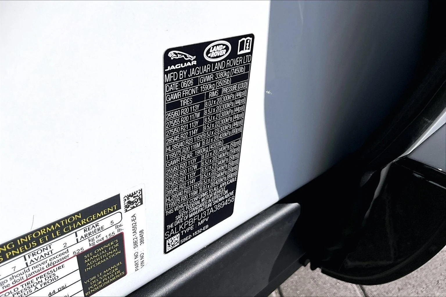 2026 Land Rover Range Rover SE LWB (L460), 14/15