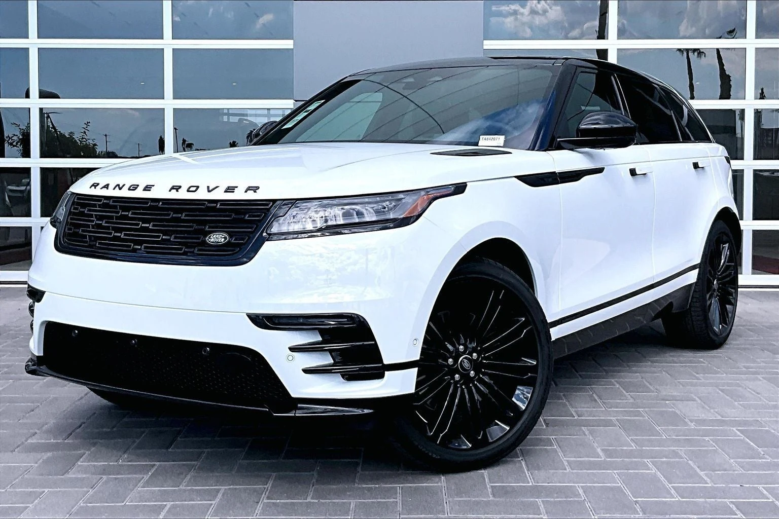 Land Rover Range Rover Velar P250 Belgravia Edition (L560) · Fuji White · Indigo Auto Group
