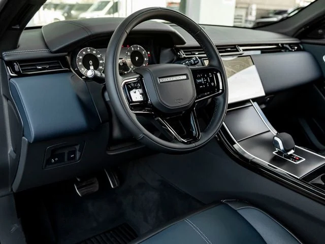 2026 Land Rover Range Rover Velar P250 (L560), 17/20