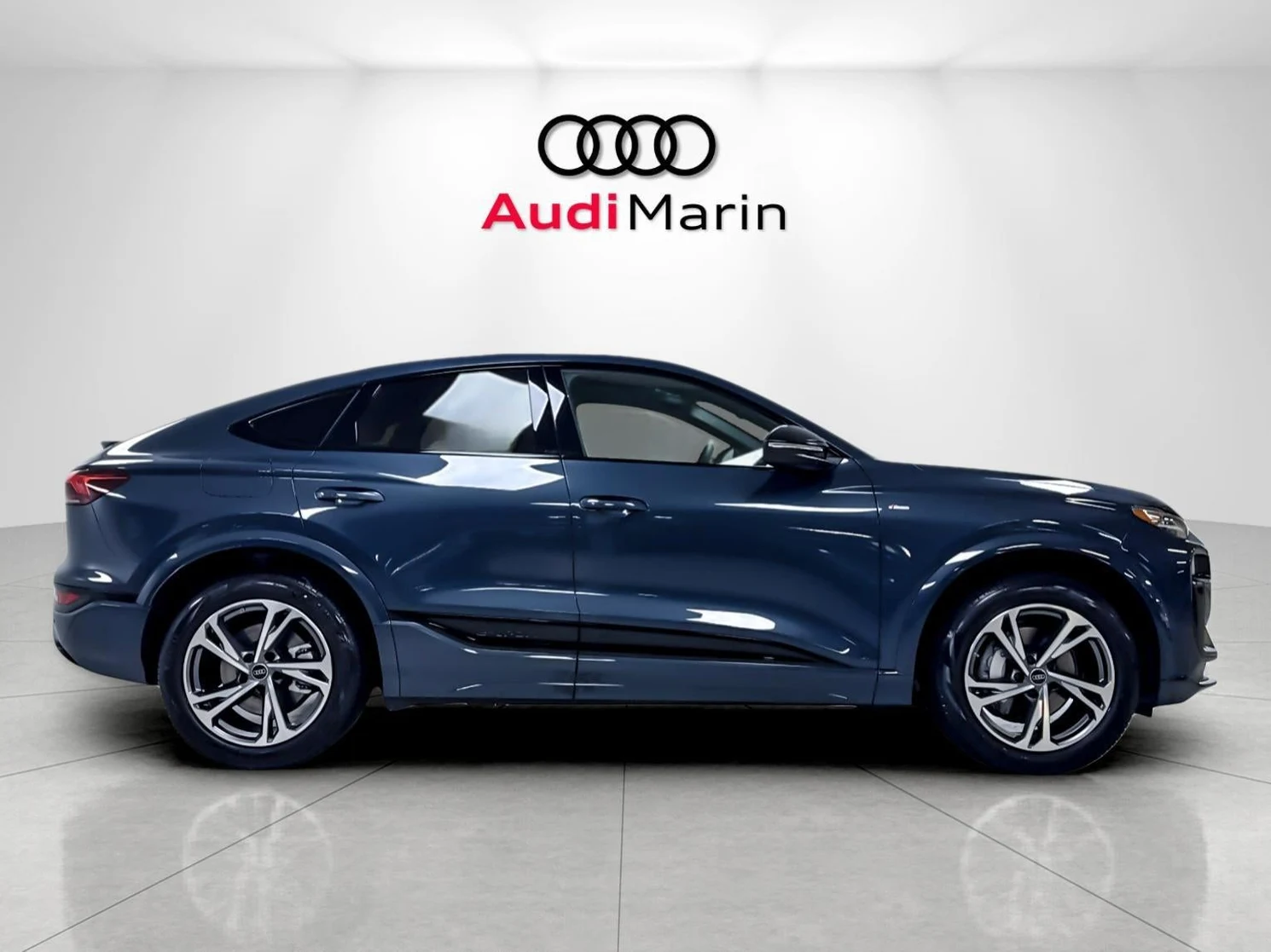 2027 Audi Q6 e-tron Sportback Premium Plus, 6/20
