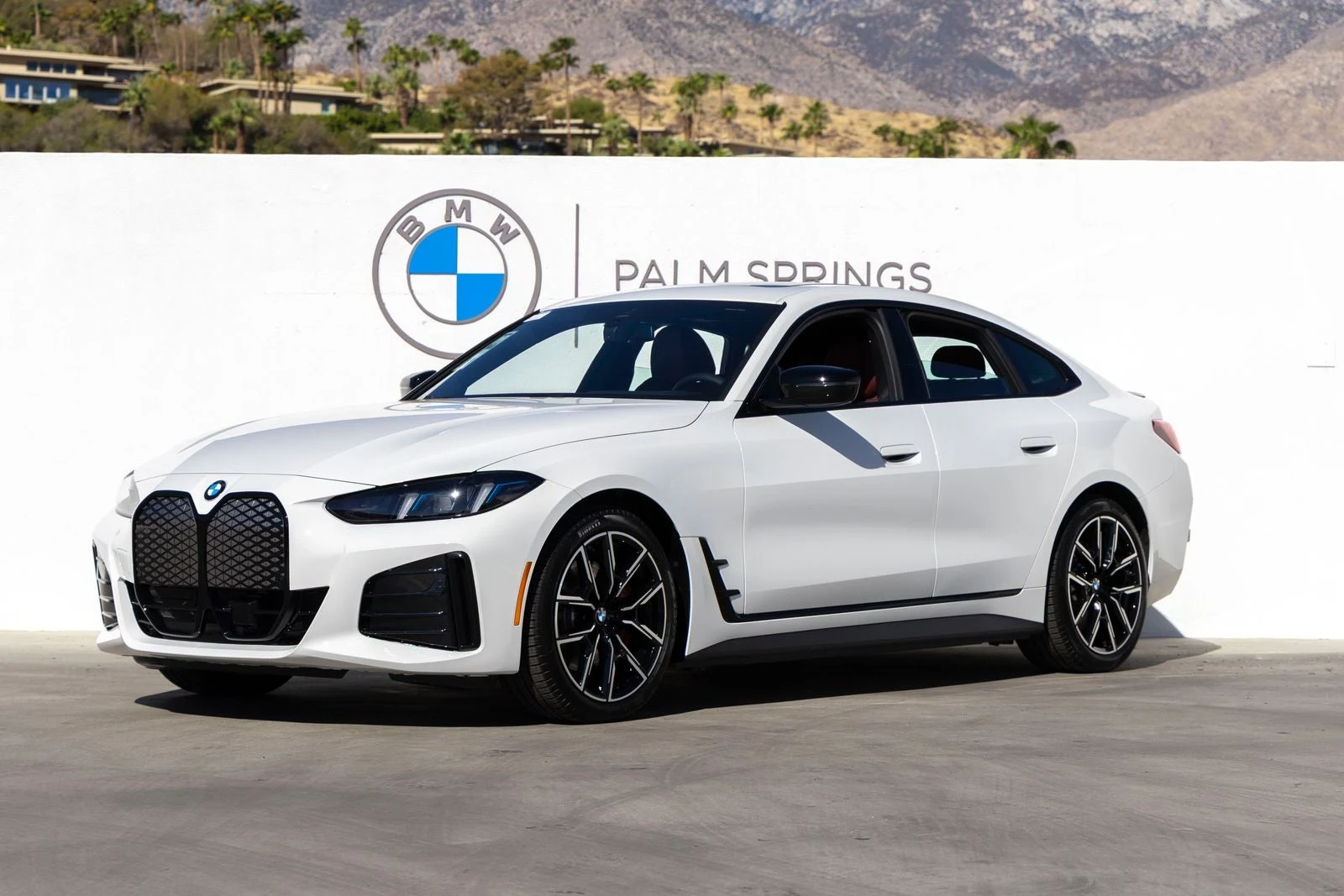 BMW i4 eDrive40 (G26) · Alpine White · Indigo Auto Group