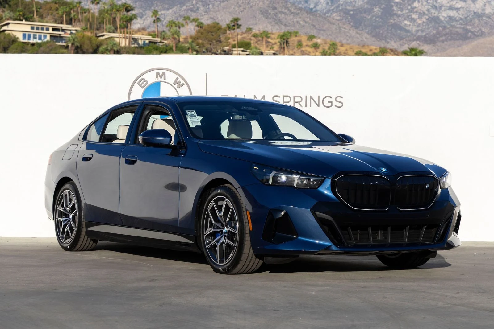 2027 BMW i5 eDrive40 (G60), 2/20
