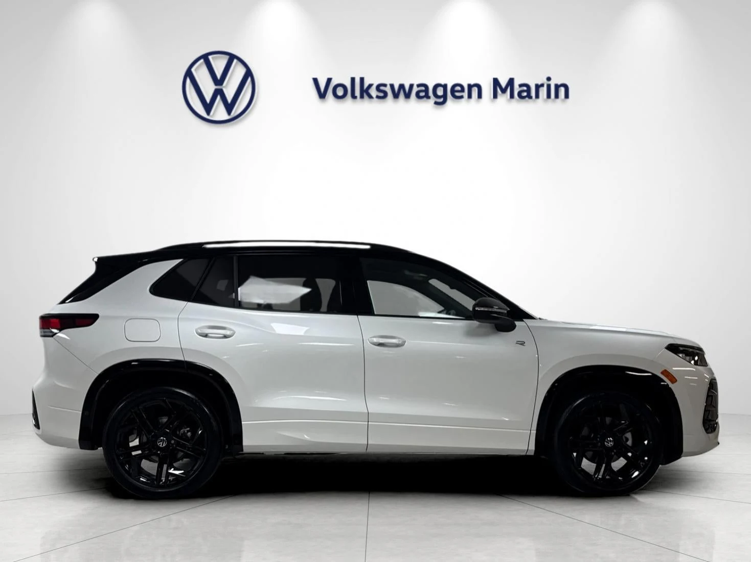 2026 Volkswagen Tiguan SE R-Line Black (3rd Generation North America), 6/20