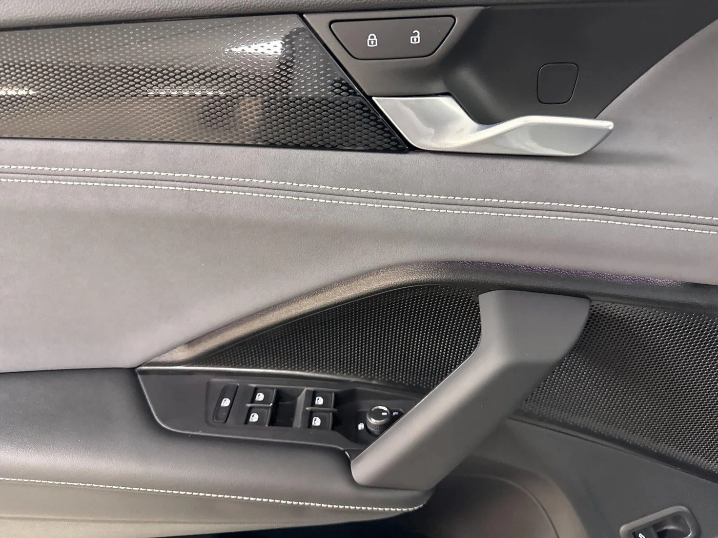 2026 Volkswagen Tiguan SE (3rd Generation North America), 10/20