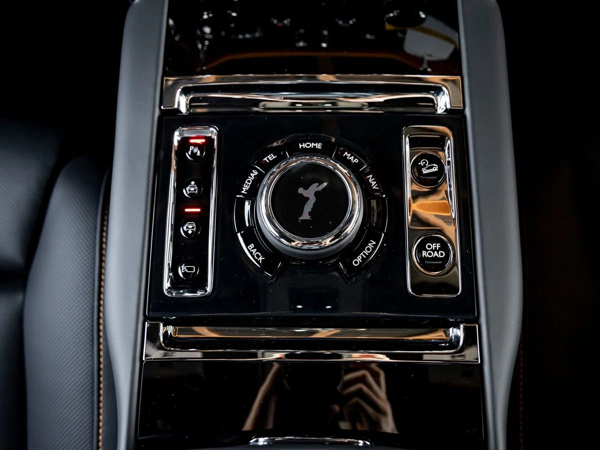 2027 Rolls-Royce Cullinan Series II, 20/20