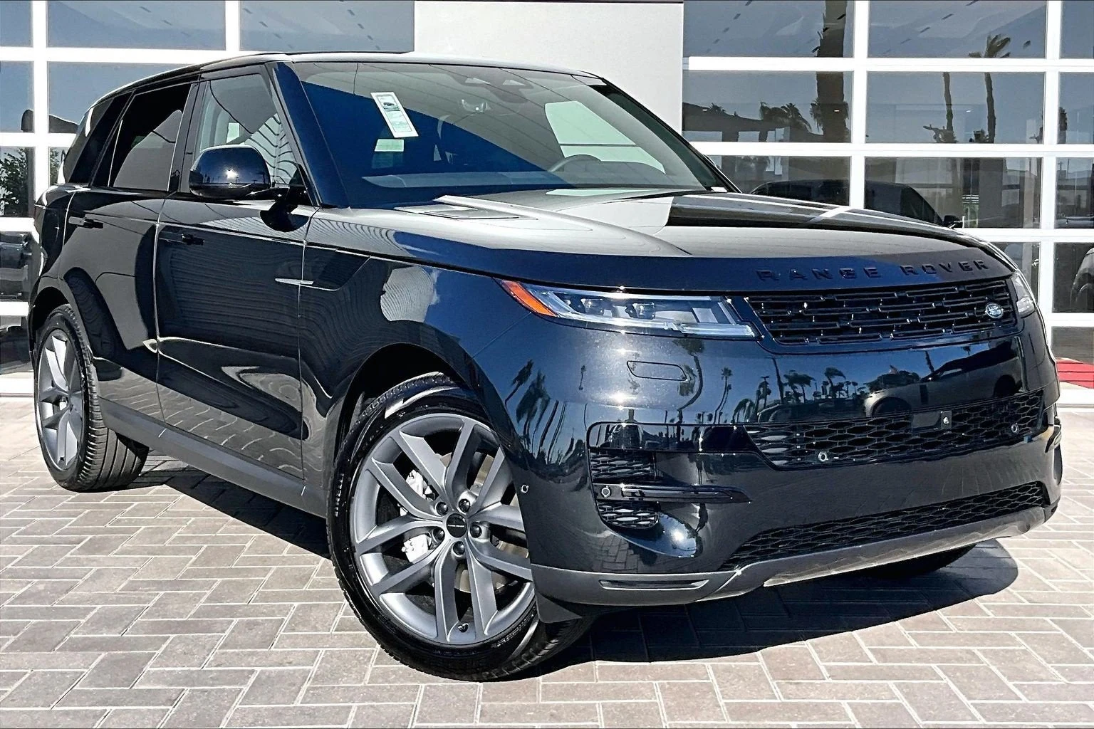 2027 Land Rover Range Rover Sport SE (L461), 2/14