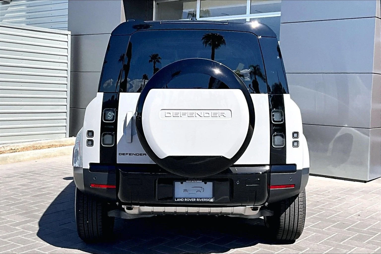 2026 Land Rover Defender 110 S (L663), 4/14