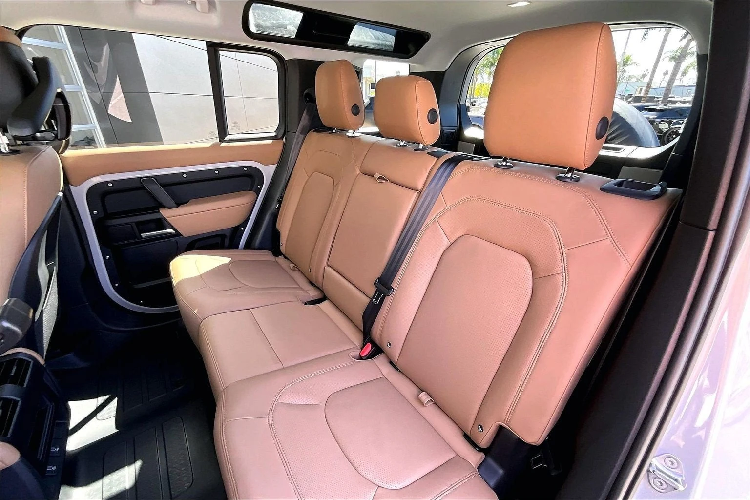 2026 Land Rover Defender 110 S (L663), 10/14