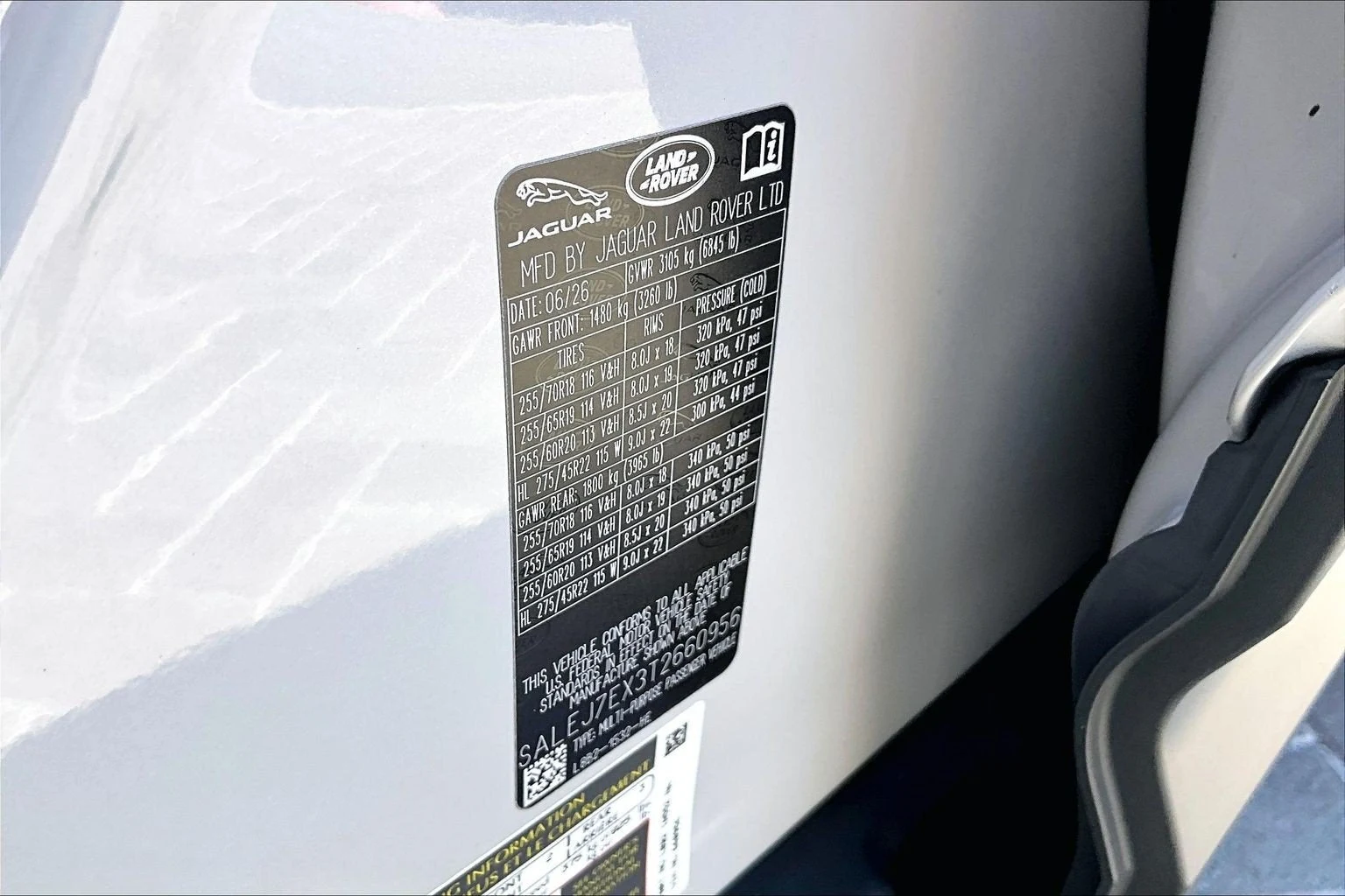 2026 Land Rover Defender 110 S (L663), 13/14