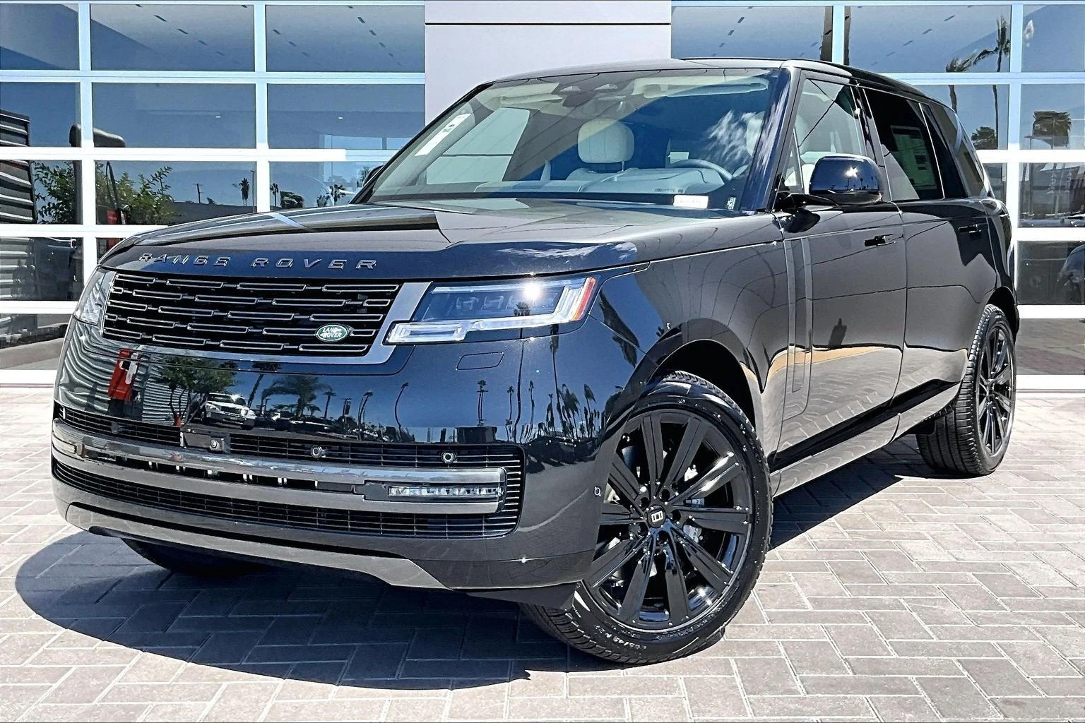Land Rover Range Rover SE LWB (L460) · Santorini Black · Indigo Auto Group
