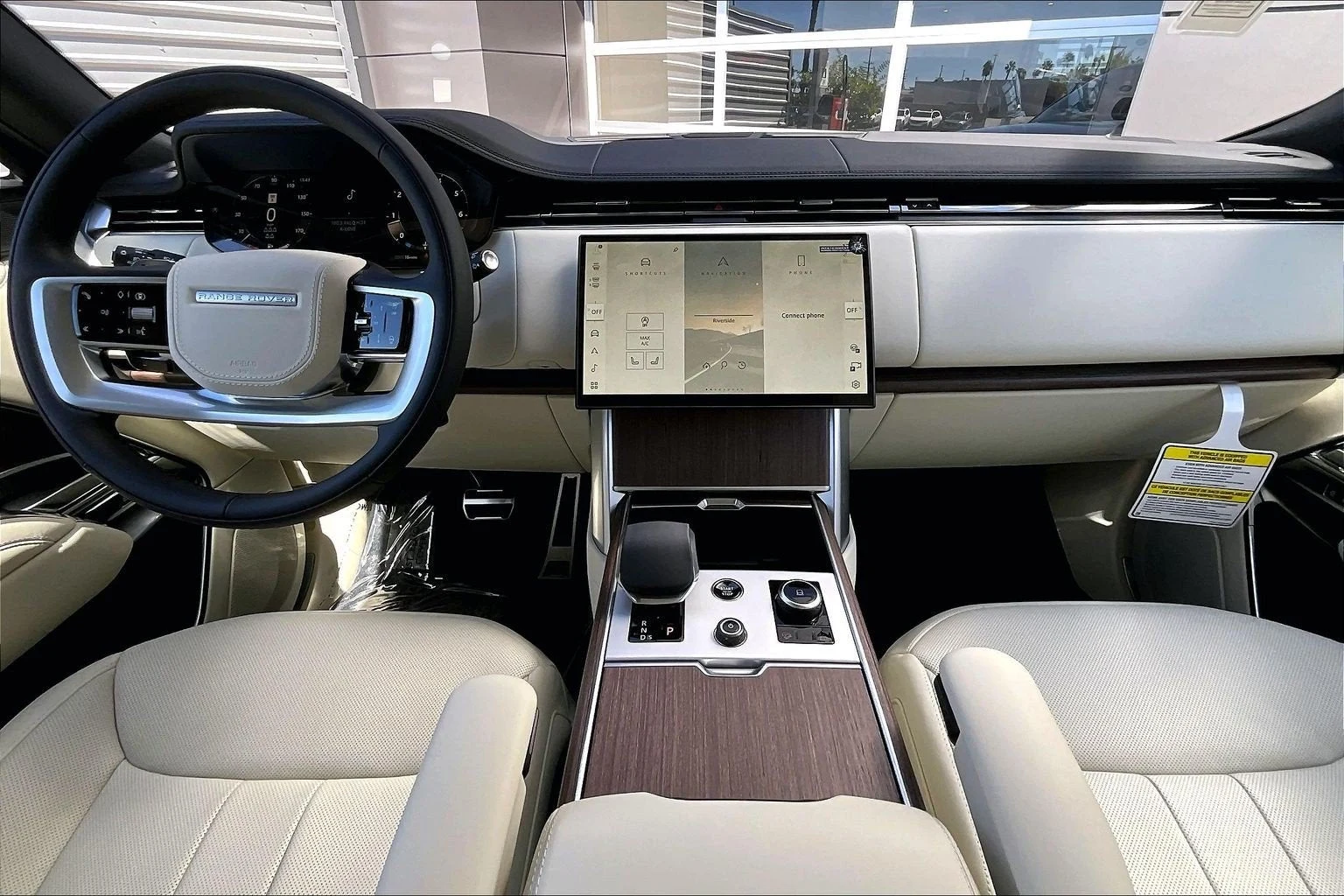 2027 Land Rover Range Rover SE LWB (L460), 5/15