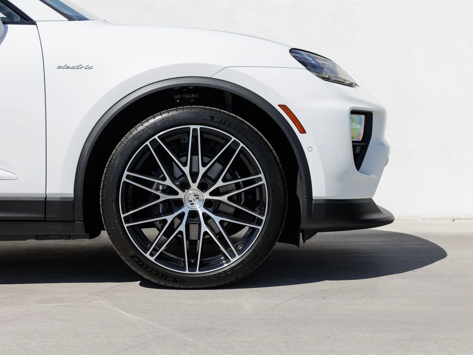 2026 Porsche Macan 4 Electric (XAB), 11/20