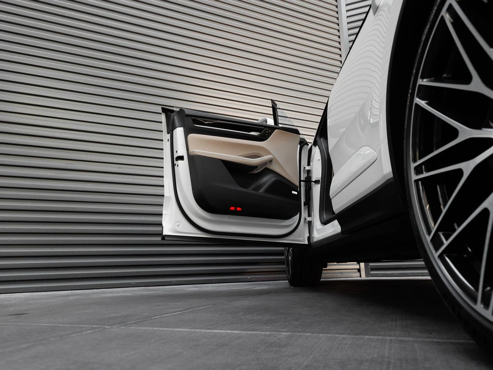 2026 Porsche Macan 4 Electric (XAB), 14/20