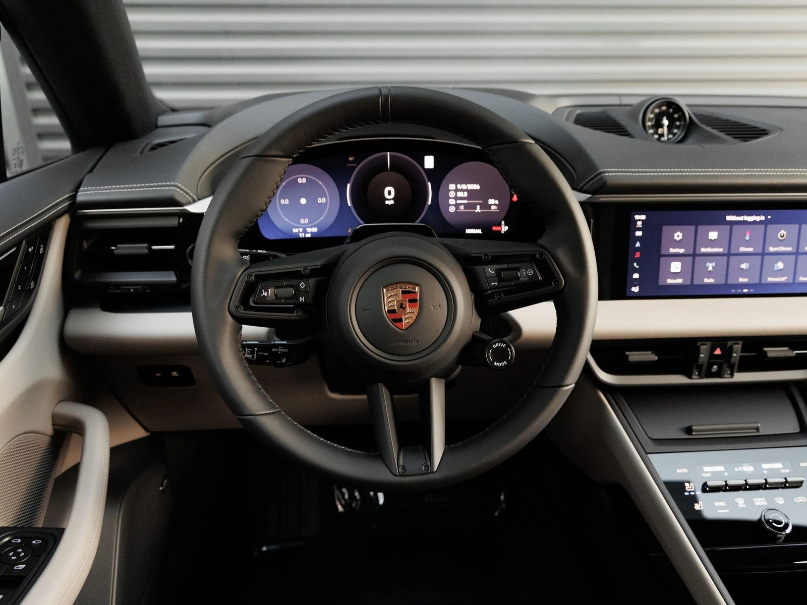 2026 Porsche Macan 4 Electric (XAB), 17/20