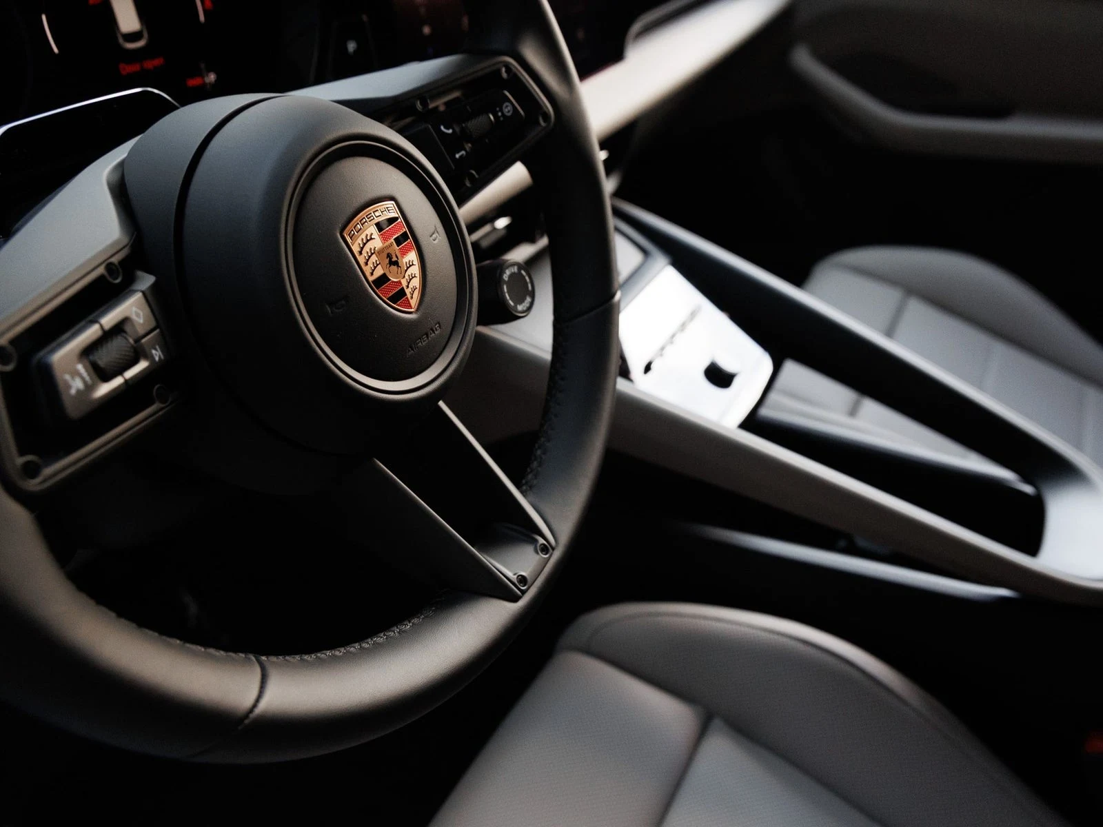 2026 Porsche Macan 4 Electric (XAB), 20/20