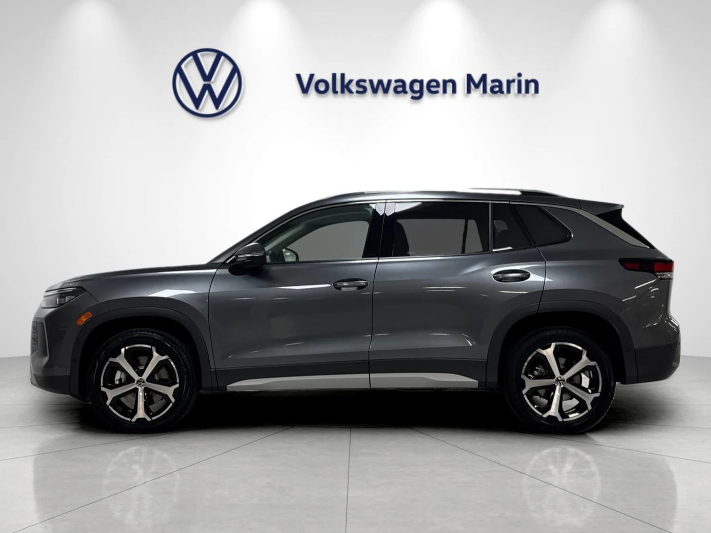 2026 Volkswagen Tiguan SE (3rd Generation North America), 2/20
